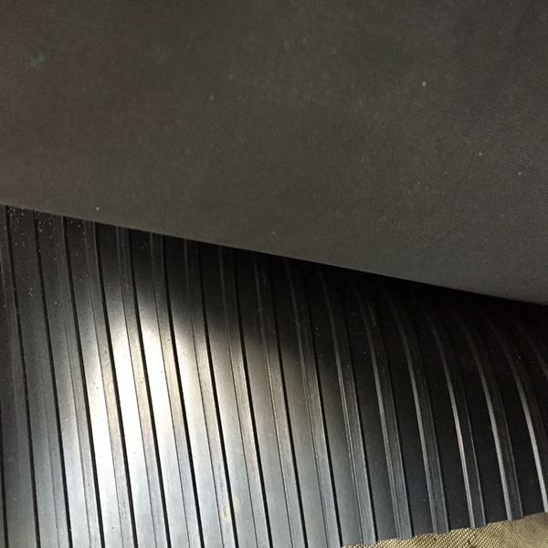 NBR rubber sheet with good oil-resistant and anti-aging function performance