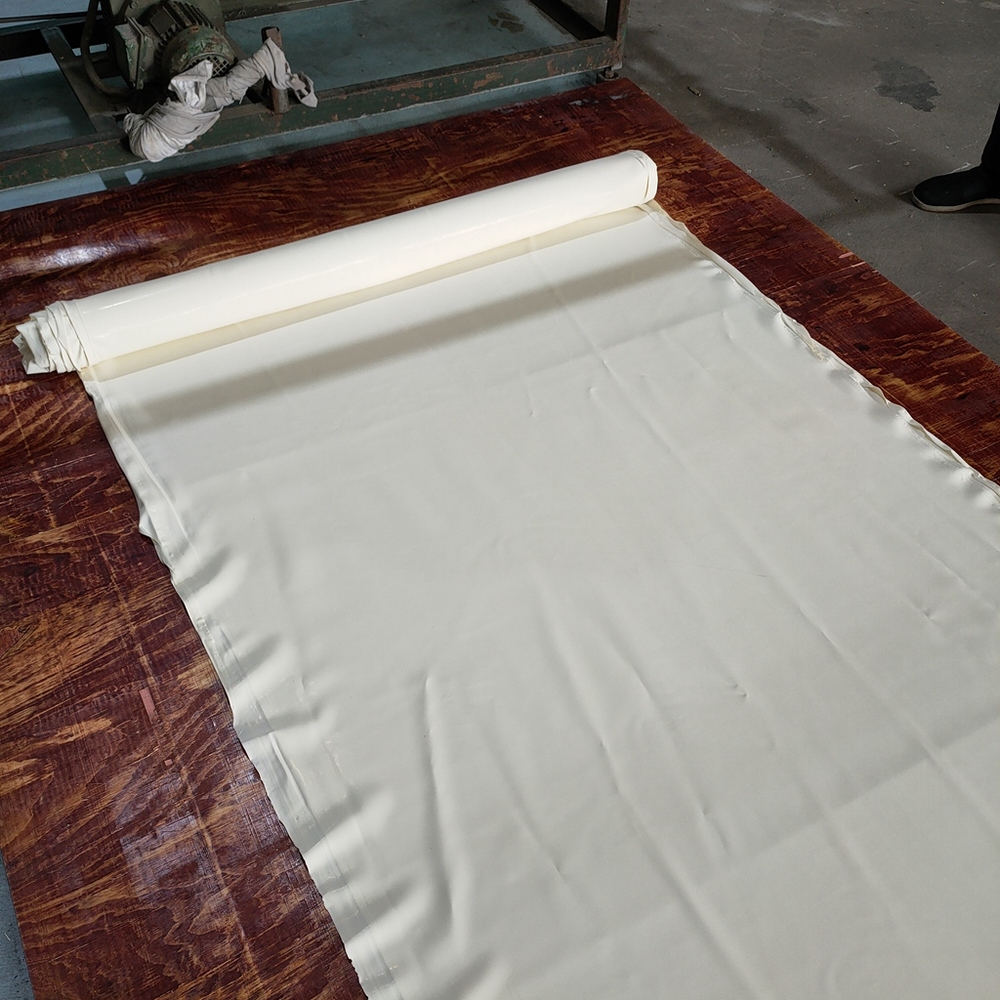 High elongation beige NR natural gum neoprene rubber roll sheet for industry